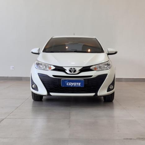 TOYOTA Yaris Hatch 1.5 16V 4P FLEX XL PLUS CONNECT MULTIDRIVE AUTOMÁTICO CVT, Foto 2