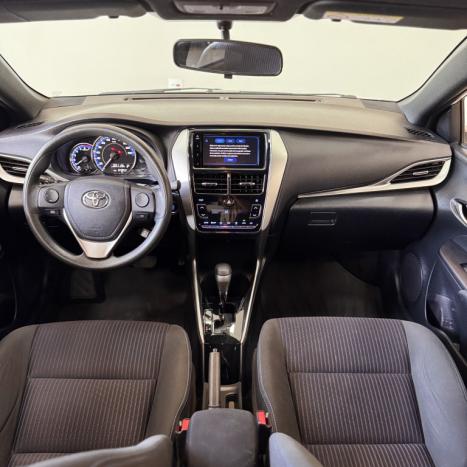 TOYOTA Yaris Hatch 1.5 16V 4P FLEX XL PLUS CONNECT MULTIDRIVE AUTOMÁTICO CVT, Foto 9