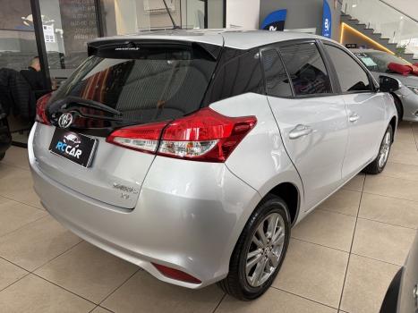 TOYOTA Yaris Hatch 1.5 16V 4P FLEX XL PLUS CONNECT MULTIDRIVE AUTOMÁTICO CVT, Foto 10