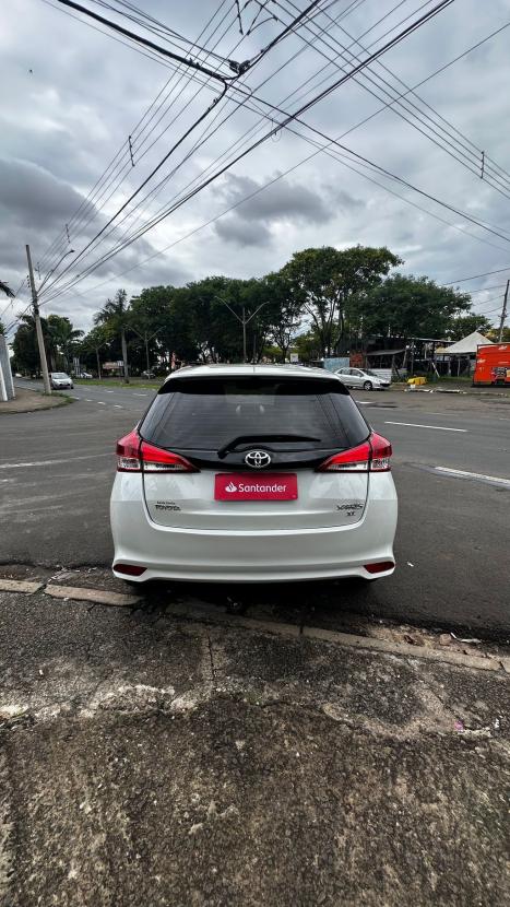 TOYOTA Yaris Hatch 1.3 16V 4P FLEX XL PLUS TECH MULTIDRIVE AUTOMÁTICO CVT, Foto 7