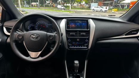 TOYOTA Yaris Hatch 1.3 16V 4P FLEX XL PLUS TECH MULTIDRIVE AUTOMÁTICO CVT, Foto 8