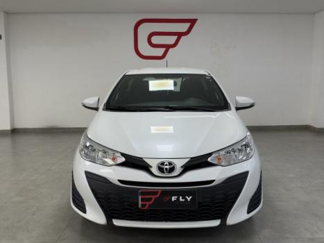TOYOTA Yaris Hatch 1.5 16V 4P FLEX XL PLUS CONNECT MULTIDRIVE AUTOMÁTICO CVT, Foto 3