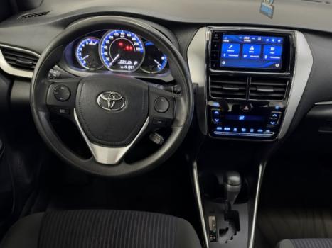TOYOTA Yaris Hatch 1.5 16V 4P FLEX XL PLUS CONNECT MULTIDRIVE AUTOMÁTICO CVT, Foto 7