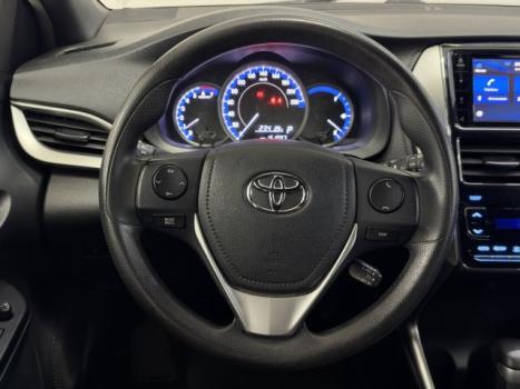 TOYOTA Yaris Hatch 1.5 16V 4P FLEX XL PLUS CONNECT MULTIDRIVE AUTOMÁTICO CVT, Foto 8