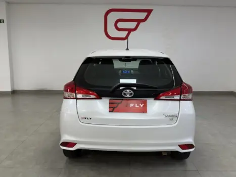 TOYOTA Yaris Hatch 1.5 16V 4P FLEX XL PLUS CONNECT MULTIDRIVE AUTOMÁTICO CVT, Foto 15