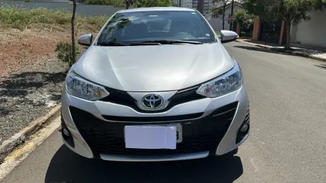 TOYOTA Yaris Hatch 1.3 16V 4P FLEX XL MULTIDRIVE AUTOMÁTICO CVT, Foto 5
