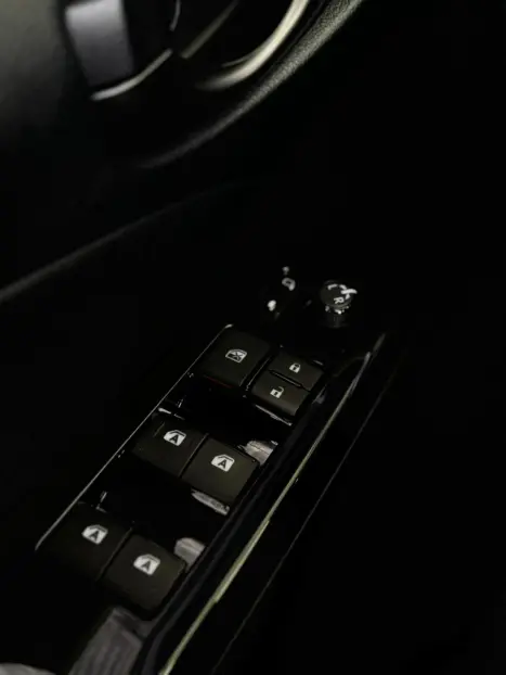 TOYOTA Yaris Sedan 1.5 16V 4P FLEX XLS MULTIDRIVE AUTOMTICO CVT, Foto 13