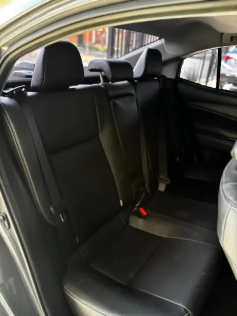 TOYOTA Yaris Sedan 1.5 16V 4P FLEX XLS MULTIDRIVE AUTOMTICO CVT, Foto 18