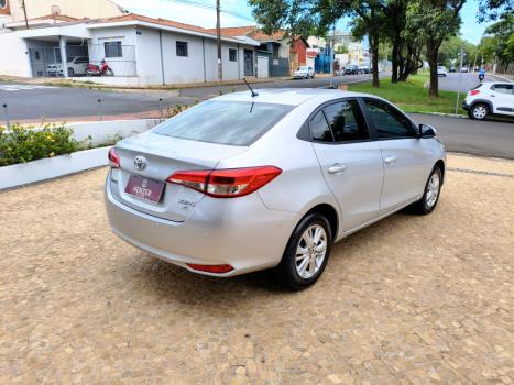 TOYOTA Yaris Sedan 1.5 16V 4P FLEX XL MULTIDRIVE AUTOM�TICO CVT, Foto 3