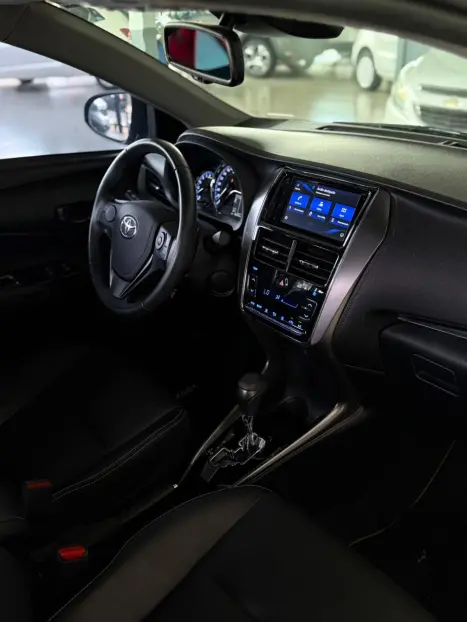 TOYOTA Yaris Sedan 1.5 16V 4P FLEX XLS MULTIDRIVE AUTOM�TICO CVT, Foto 7