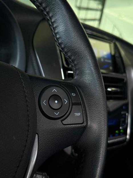 TOYOTA Yaris Sedan 1.5 16V 4P FLEX XLS MULTIDRIVE AUTOM�TICO CVT, Foto 10