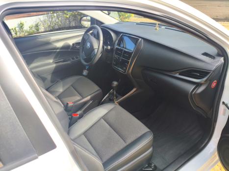 TOYOTA Yaris Sedan 1.5 16V 4P FLEX XS MULTIDRIVE AUTOM�TICO CVT, Foto 9