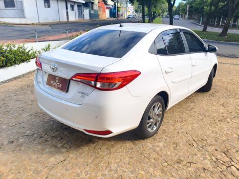 TOYOTA Yaris Sedan 1.5 16V 4P FLEX XS MULTIDRIVE AUTOM�TICO CVT, Foto 4