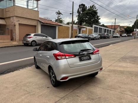 TOYOTA Yaris Sedan 1.5 16V 4P FLEX XS CONNECT MULTIDRIVE AUTOM�TICO CVT, Foto 18