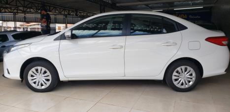 TOYOTA Yaris Sedan 1.3 16V 4P FLEX XL MULTIDRIVE AUTOMÁTICO CVT, Foto 4