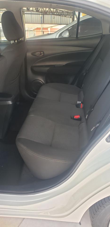 TOYOTA Yaris Sedan 1.3 16V 4P FLEX XL MULTIDRIVE AUTOMÁTICO CVT, Foto 9