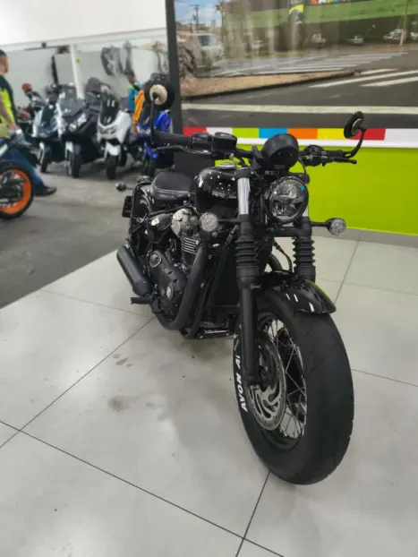 TRIUMPH Bobber 1200 , Foto 4