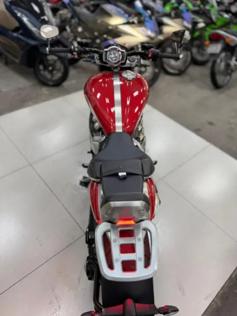 TRIUMPH Rocket III 2500 R, Foto 7