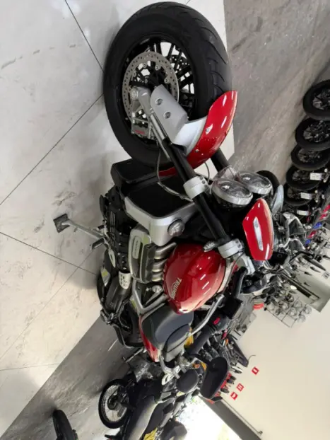 TRIUMPH Rocket III 2500 R, Foto 14