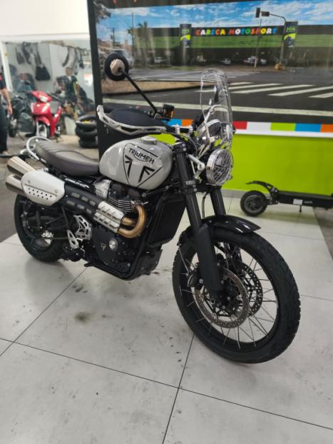 TRIUMPH Scrambler 1200 XE, Foto 4