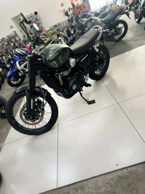 TRIUMPH Scrambler 1200 XE, Foto 11