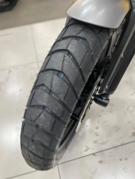 TRIUMPH Scrambler 400X , Foto 3