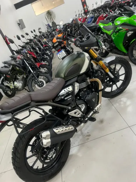 TRIUMPH Scrambler 400X , Foto 12