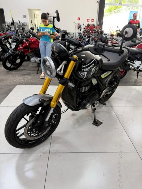 TRIUMPH Scrambler 400X , Foto 2