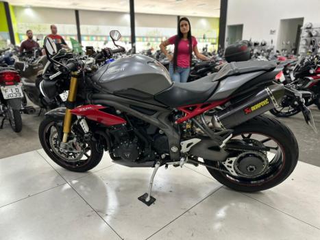 TRIUMPH Speed Triple 1050 R, Foto 6