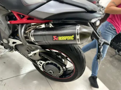 TRIUMPH Speed Triple 1050 R, Foto 14