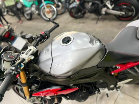 TRIUMPH Speed Triple 1050 , Foto 3