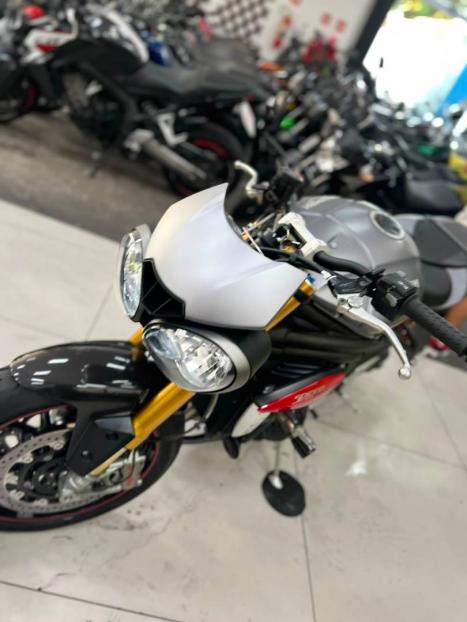 TRIUMPH Speed Triple 1050 , Foto 4