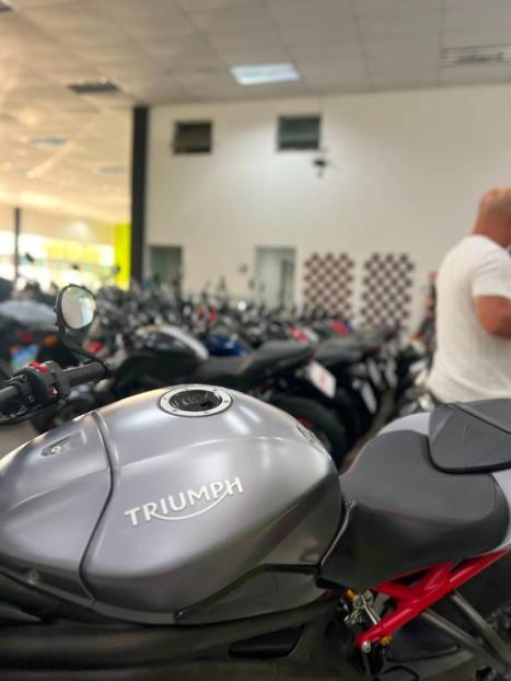 TRIUMPH Speed Triple 1050 , Foto 7