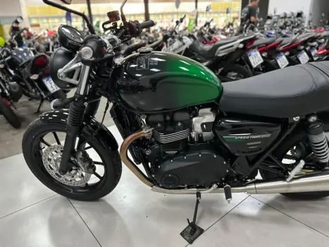 TRIUMPH Speed Twin 1200 , Foto 7
