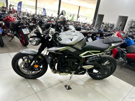 TRIUMPH Street Triple 765 R, Foto 9