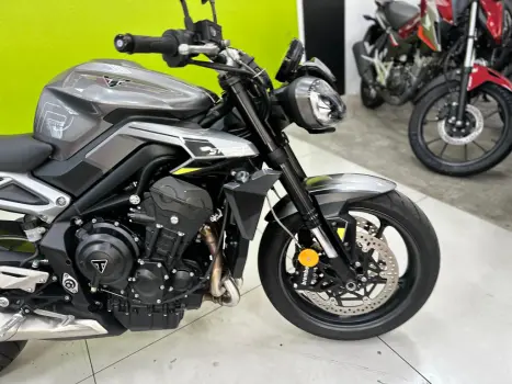 TRIUMPH Street Triple 765 R, Foto 11