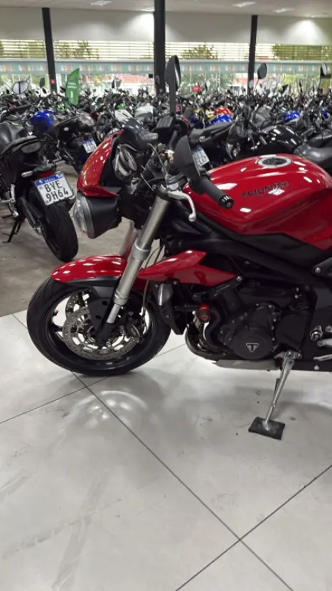 TRIUMPH Street Triple 765 S , Foto 5