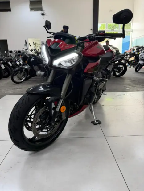 TRIUMPH Street Triple 765 RS, Foto 14