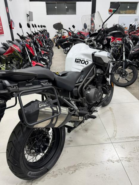 TRIUMPH Tiger 1200 XCX, Foto 21