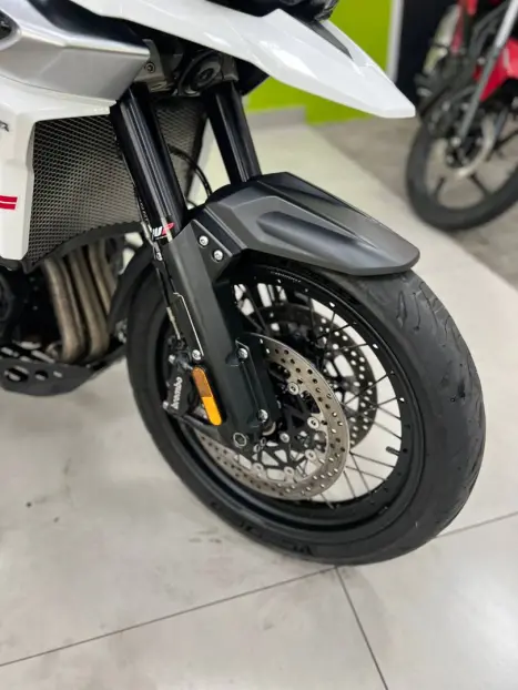 TRIUMPH Tiger 1200 XCX, Foto 11