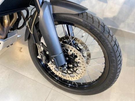 TRIUMPH Tiger 800 XCX, Foto 3