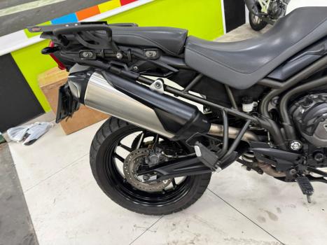 TRIUMPH Tiger 800 XRX, Foto 3