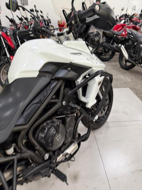 TRIUMPH Tiger 800 XRX, Foto 4