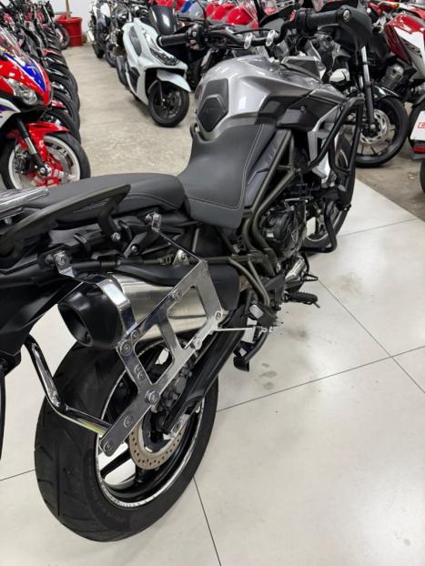 TRIUMPH Tiger 800 XRT, Foto 3