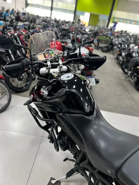 TRIUMPH Tiger 800 XRX, Foto 2