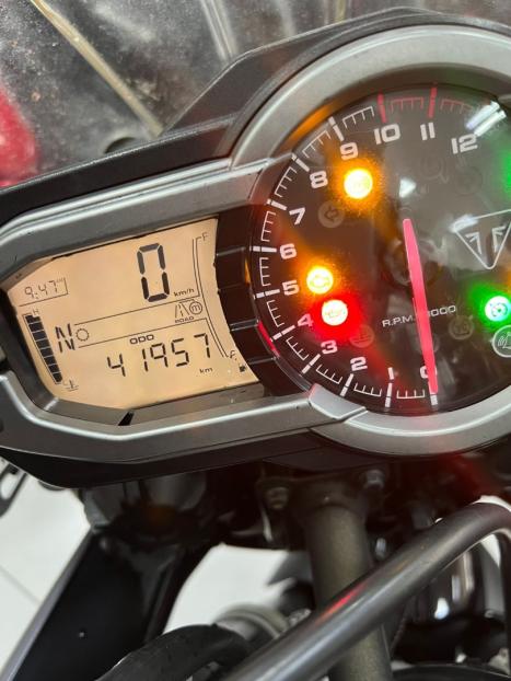 TRIUMPH Tiger 800 XRX, Foto 7