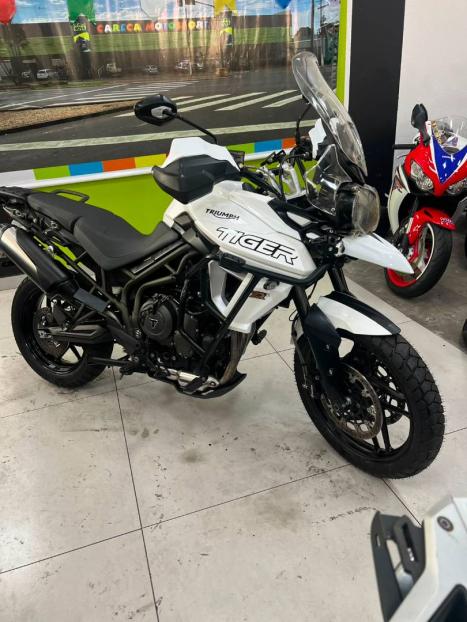 TRIUMPH Tiger 800 XRX, Foto 2