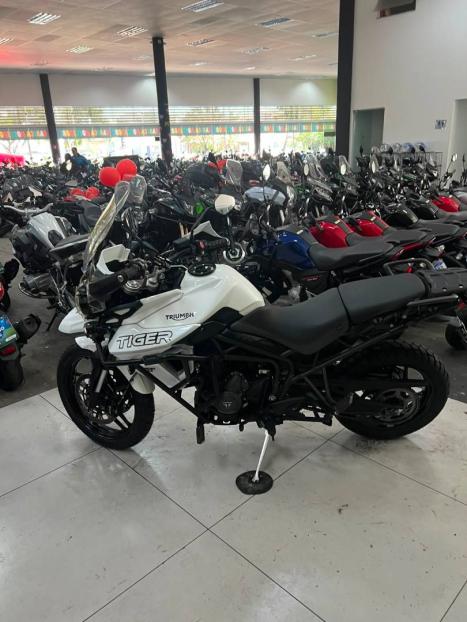 TRIUMPH Tiger 800 XRX, Foto 8