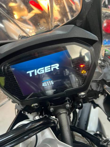 TRIUMPH Tiger 800 XRX, Foto 13
