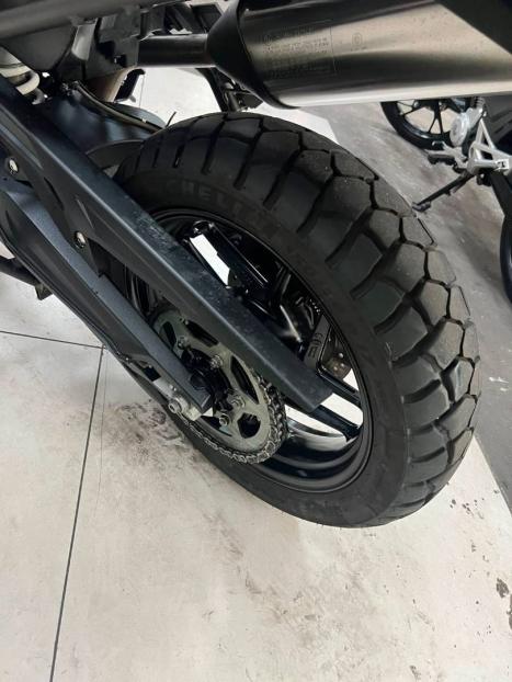 TRIUMPH Tiger 800 XRX, Foto 14
